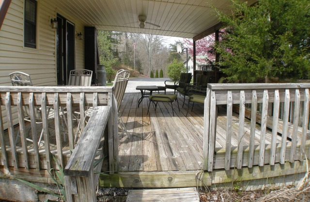 Lake Cumberland Vacation Home, Overlooking Private Fishing Pond