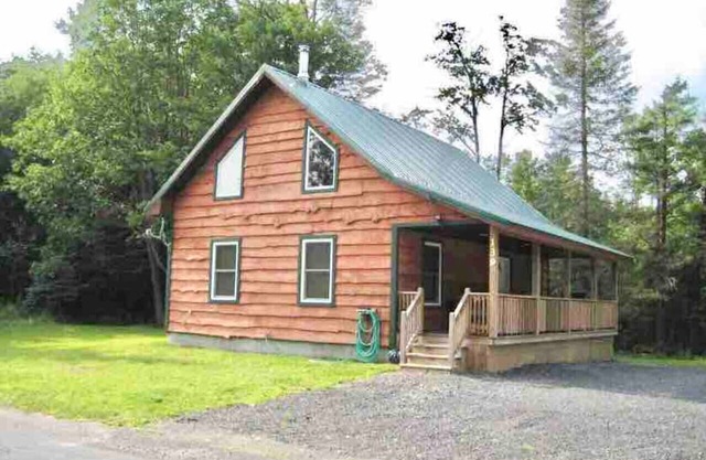 Lake Effect Lodge | Tug Hill | Hot Tub | Pets OK!