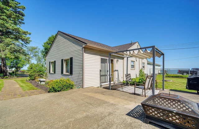 Lake Erie Escape: Family-Friendly Home w/Patio