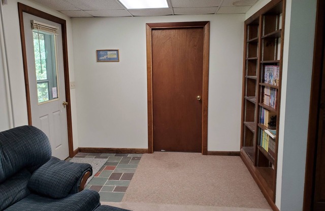 Lake front 2 bedroom apartment located on Unity Pond. Great for Bass fishing.