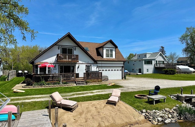 Lake House on Chain O’ Lakes. Antioch IL