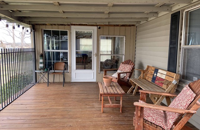 Lake House on Lake Leon in Eastland TX with dock and boat ramp