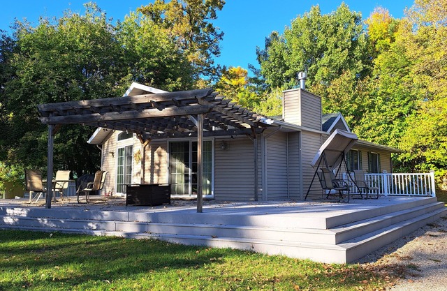 Lake Melissa Cabin on the Commons