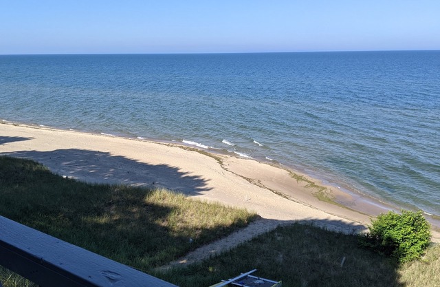 Lake Michigan Cottage With 100ft Private Beach and near Grand Haven and Holland!