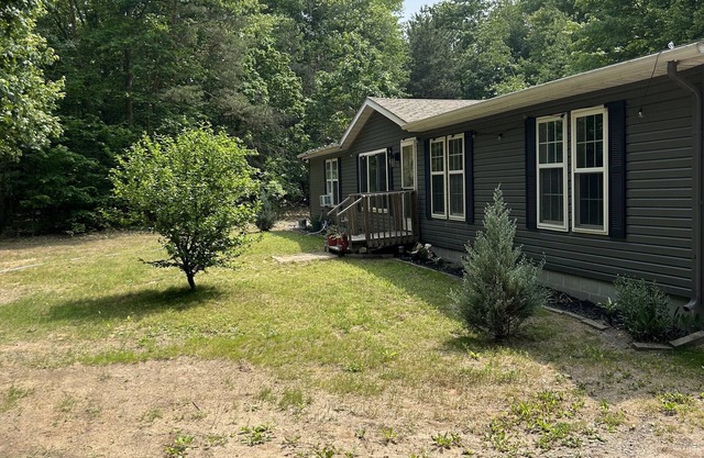 Lake Michigan getaway close to beaches and boat launches