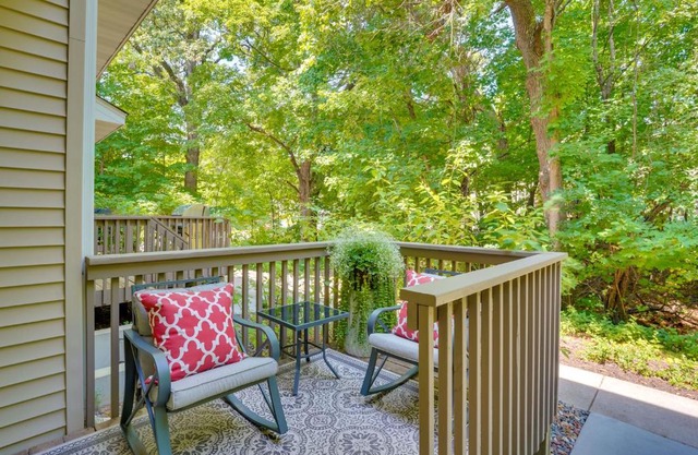 Lake Minnetonka Area Townhome Less Than 1 Mi to Boat Ramp!