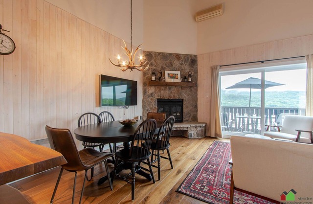 Lake & Mountain View condo