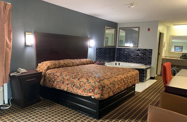 Lake Seminole Inn