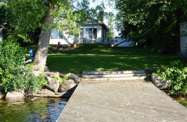 Lake Simcoe Waterfront Cottage-Private Dock, Renovated