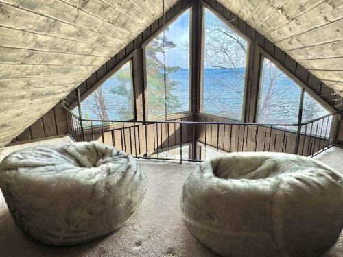 Lake Superior Retreat Private Wooded Haven with Panoramic Views