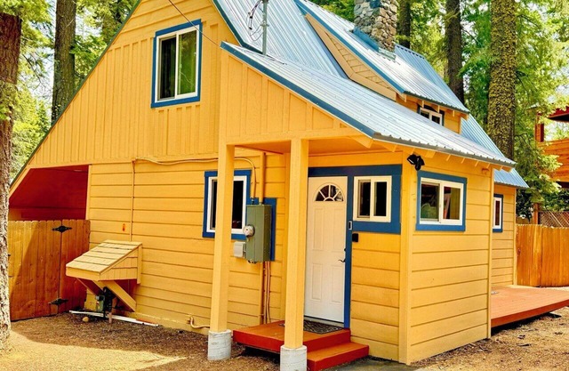 LAKE TAHOE W.Shore Cabin, Tahoe Pines/Homewood, Sleeps 4-6, Wifi, Cable