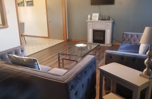 Lake Town Home by All Season Water Resort, Free WiFi & Coffee on us!