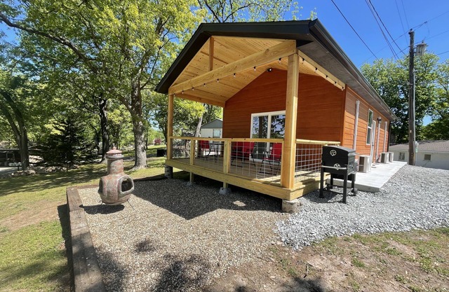 Lake view 2 bedroom cabin that sleeps 6. Private deck and fire pit area.
