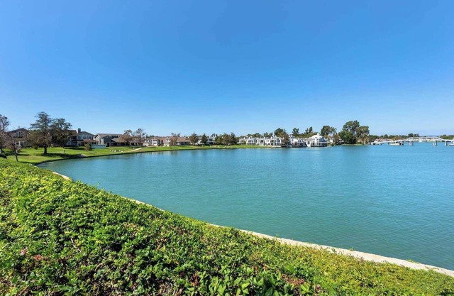 Lake View｜Backyard｜Communal Pool｜Lovely Vacation Home #41553