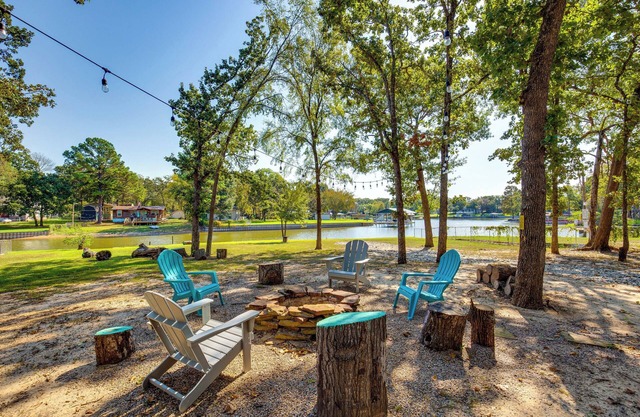 Lake View & Decks: Waterfront Cedar Creek Retreat!