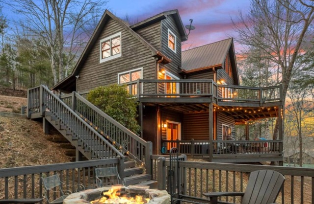 *Lake View Lodge* Family~$Views~Arcade~HotTub
