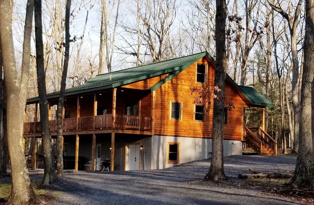 Lake Views/Lake Access/Shared Private Dock
