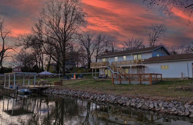 Lakefront 5BR - Fire Pit, Kayaks, Game Room, Water Toys, & More!