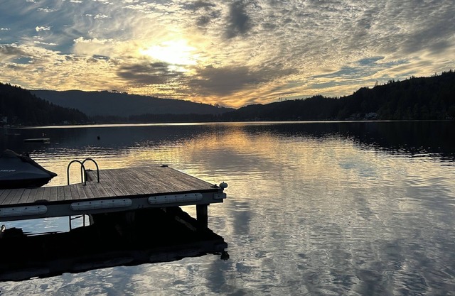 Lakefront Cabin w/Dock Boat Launch Nearby Swim, Fish, Grill & Chill