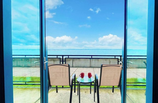 Lakefront Condo On The Water W/Exceptional Views