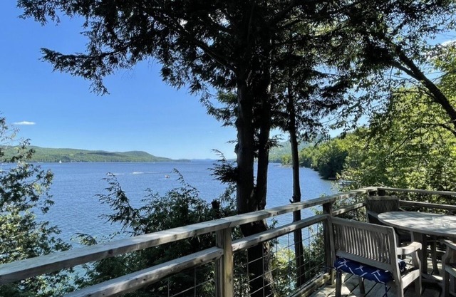 Lakefront Cottage on with private beach. Lake Memphremagog