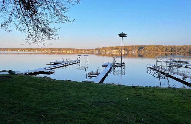Lakefront cottage on first basin of Lake James. Dock, sandy bottom, great sunset