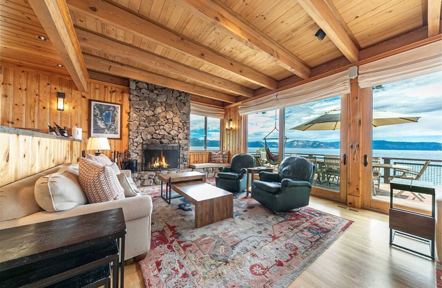 Lakefront Getaway at Chinquapin | Unit 38