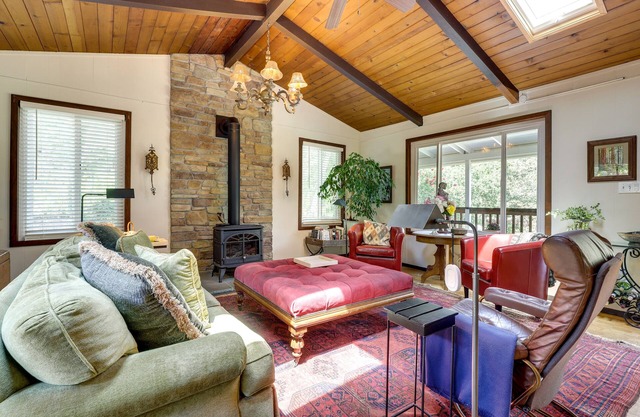 Lakefront Glen Ellen Cabin w/Views Near Wineries!
