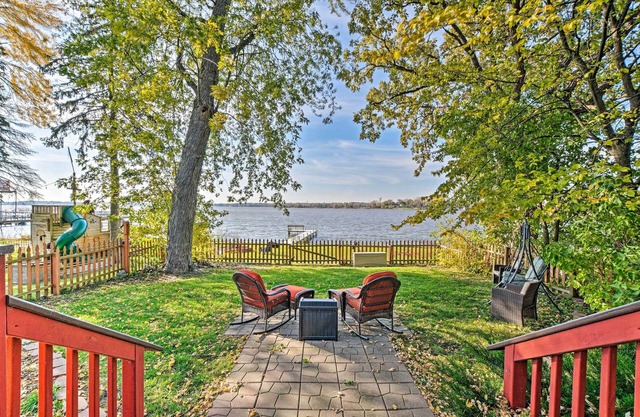Lakefront Home w/Game Room, Theater & Dock!