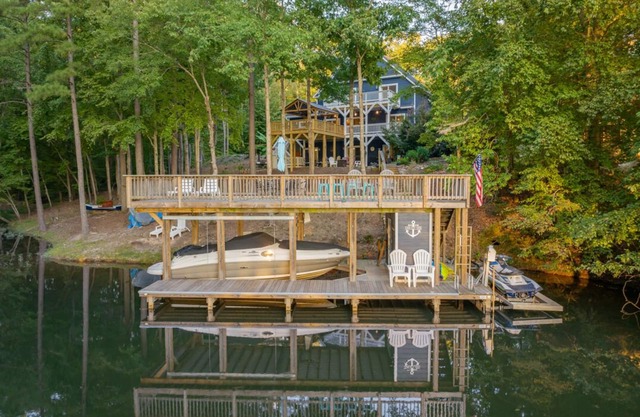 Lakefront Home w/Pool, Lazy River, Dock, Firepit, Kayaks, Games, Pool Table