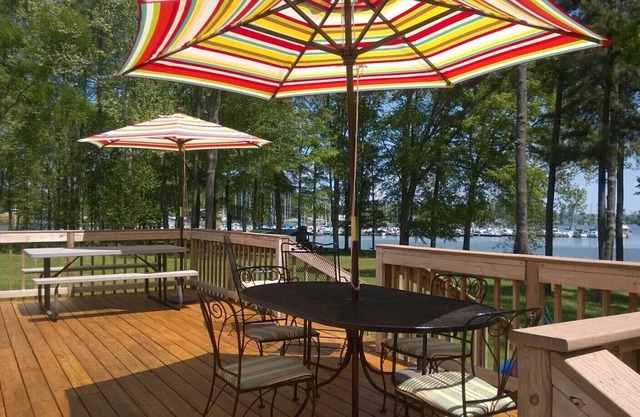 Lakefront home with gorgeous sunrise view on celebrated Guntersville Lake
