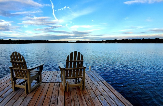 LAKEFRONT Newly Remodeled & Late Checkout!