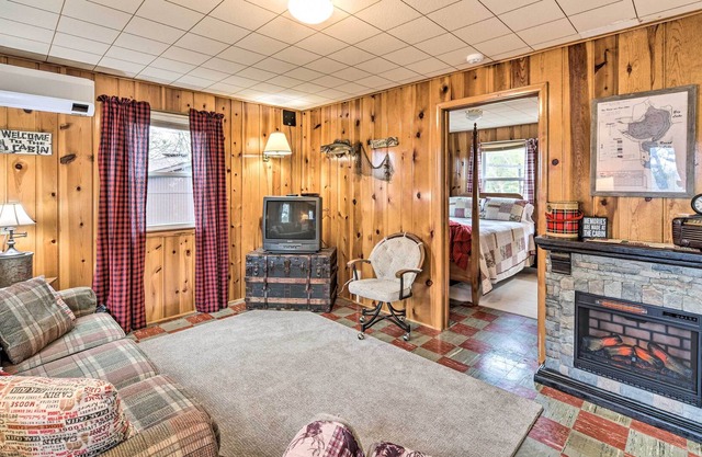 Lakefront Osceola Cottage w/ Boat Dock Access