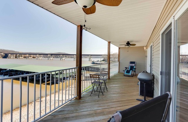 Lakefront Ozark Condo w/Spacious Balcony!