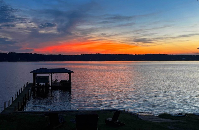 Lakefront Retreat w/Private Dock!
