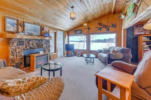 Lakefront Suring Home with Pool Table and Views!