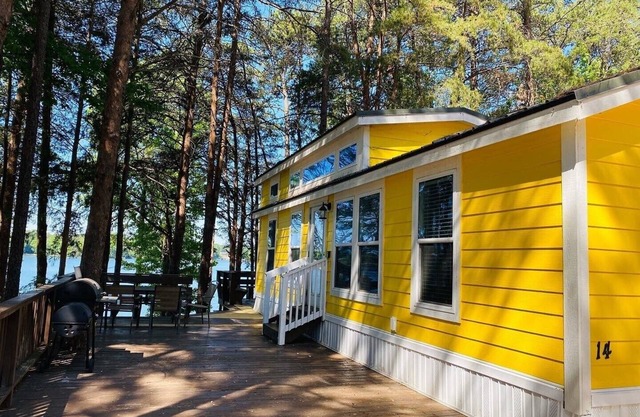 Lakefront, Two Porches & Panoramic Views - #14