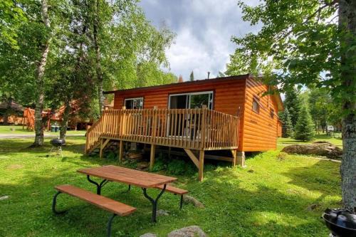 Lakeside 2 Bedroom Pelican Cabin On Kab