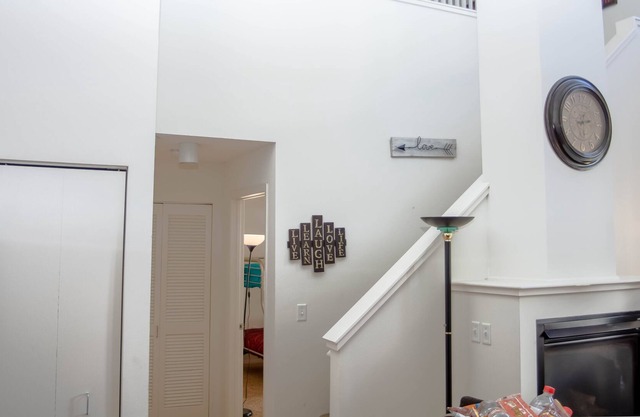 Lakeside Haven Minneapolis Loft with BBQ Area, Patio, Central AC, Games, W & D