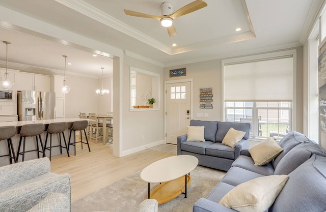 Lakeside Marblehead Home w/Screened Patio!