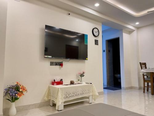 Lakeside Retreat 2 BHK in Powai