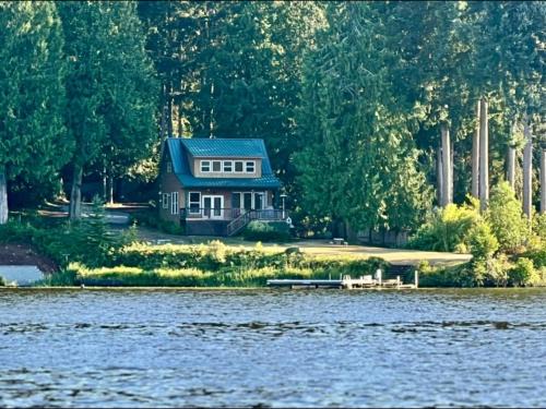 Lakeside Retreat35 Mi To Mt Rainier!