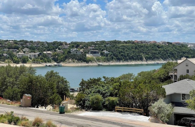 Lakeview Home-Boat ramp-beach-marina-dining-golf