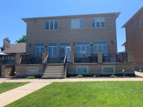 Lakeview Villa - Enjoy luxury Vacation at its Best!
