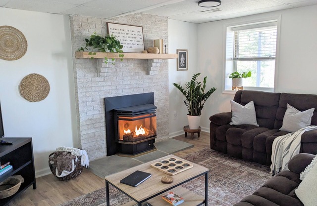 Lakewood Hideaway - Families or Solo Travelers