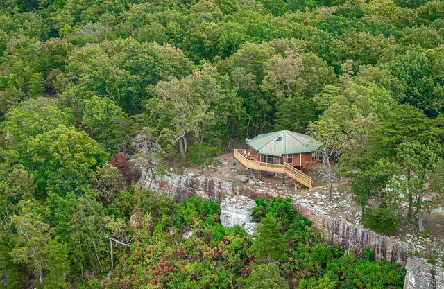 L’Amour Rock-one of a kind stay on the edge