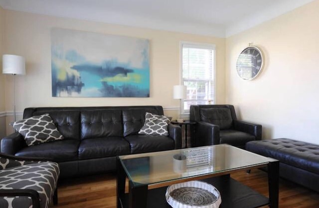 Lamplight House - Quiet Beauty Close to ALL Downtowns!