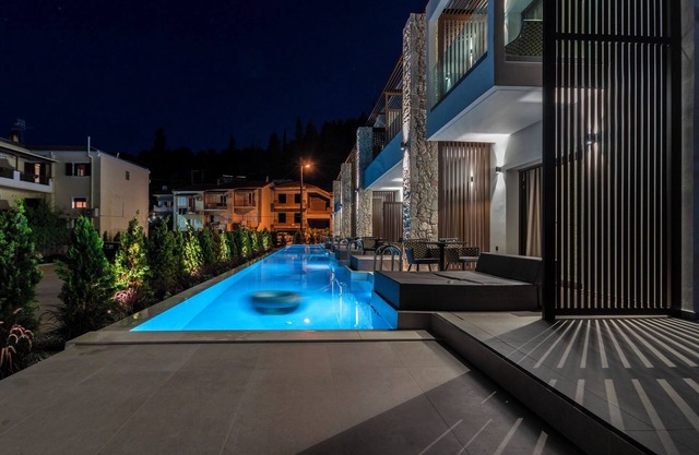 LAN-GO LUXURY LIVING