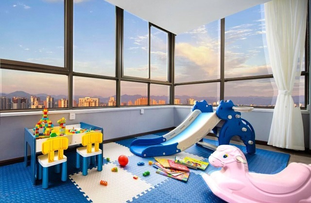 LAN HOTEL