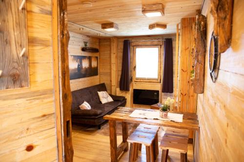 Land Alm Family Lodges